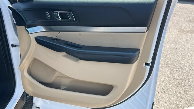 Certified 2017 Ford Explorer FWD image 10