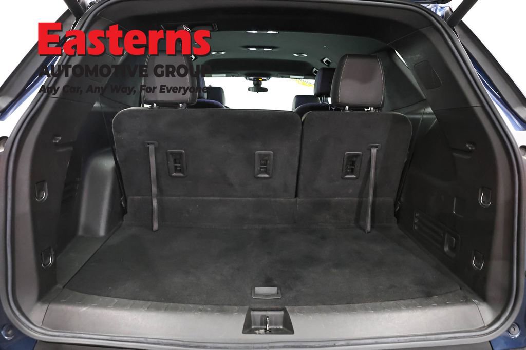 Used 2023 Chevrolet Traverse LT AWD/4WD image 9