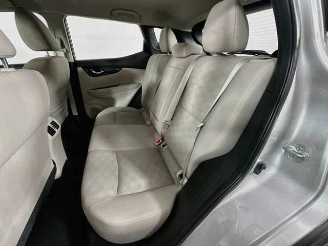 Used 2018 Nissan Rogue Sport SV w/ SV Technology Package AWD/4WD image 25