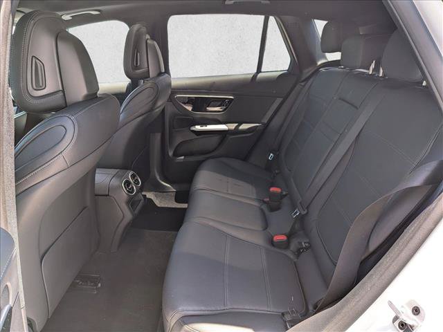 Used 2025 Mercedes-Benz GLC 300 image 18