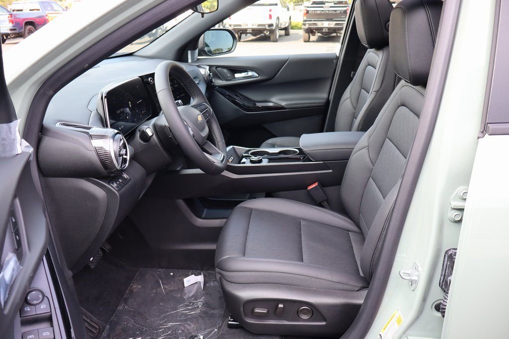 New 2026 Chevrolet Equinox LT w/ Convenience Package II image 4