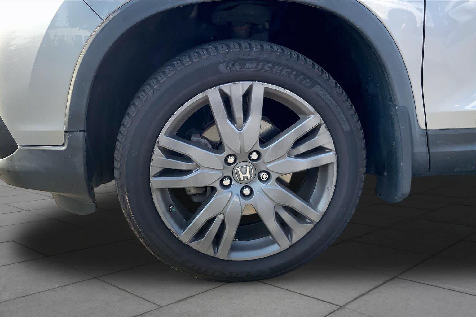 Used 2019 Honda Passport EX-L image 11