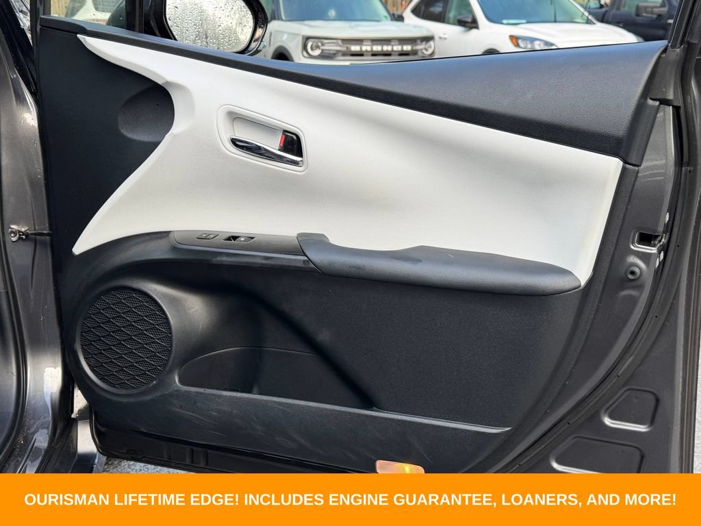 Used 2016 Toyota Prius Two FWD image 9