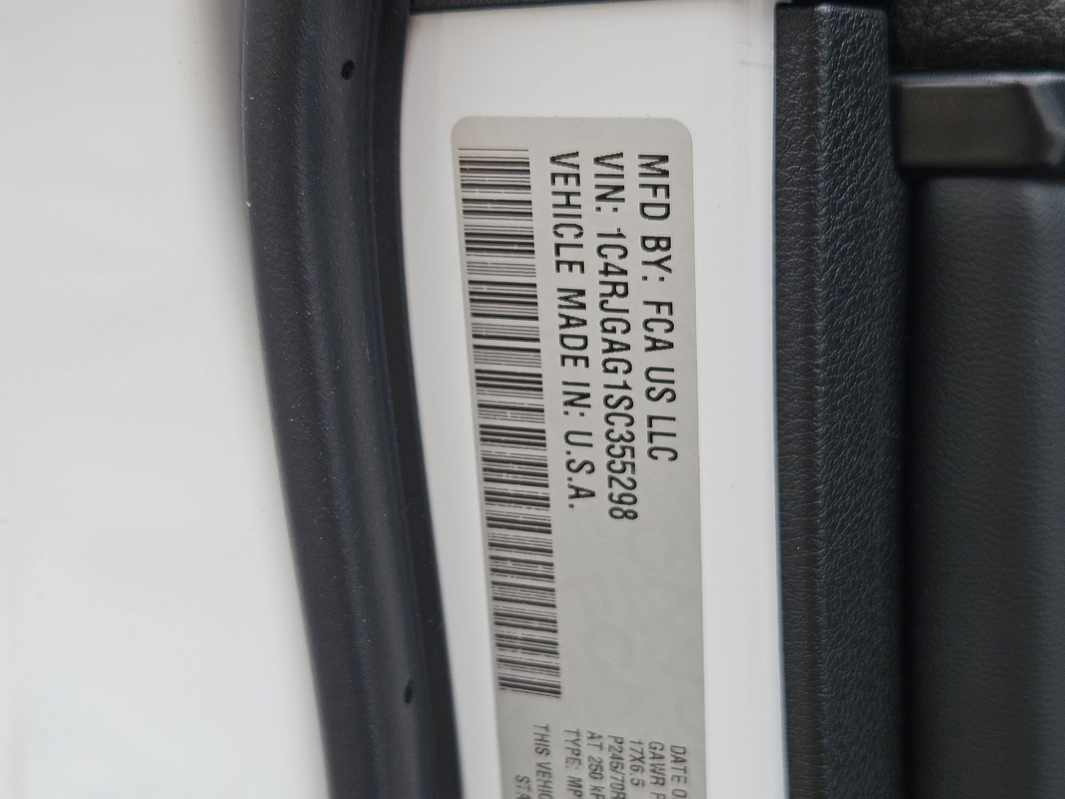 Used 2025 Jeep Grand Cherokee Laredo w/ Trailer Tow Package RWD image 27