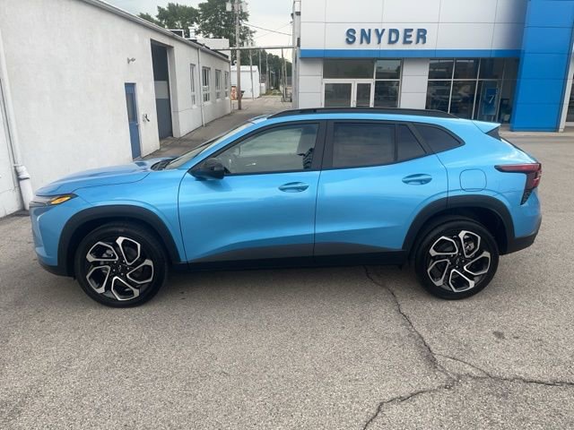 New 2025 Chevrolet Trax RS w/ Sunroof Package image 2
