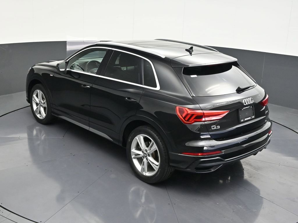 Used 2019 Audi Q3 2.0T Premium Plus w/ Premium Plus Package image 17