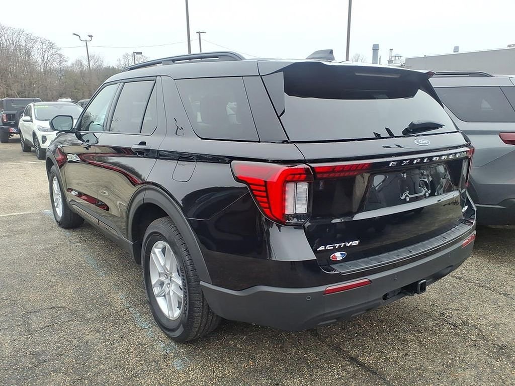 Used 2026 Ford Explorer Active image 4
