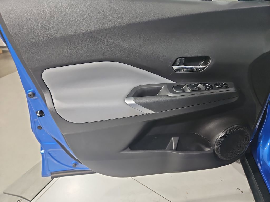 Used 2021 Nissan Kicks SR w/ SR Premium Package image 11