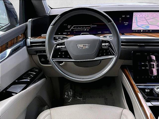 Used 2025 Cadillac Escalade ESV Sport Platinum AWD/4WD image 7