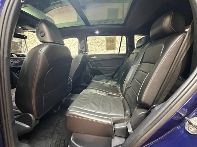 Used 2022 Volkswagen Tiguan SEL R-Line AWD/4WD image 11