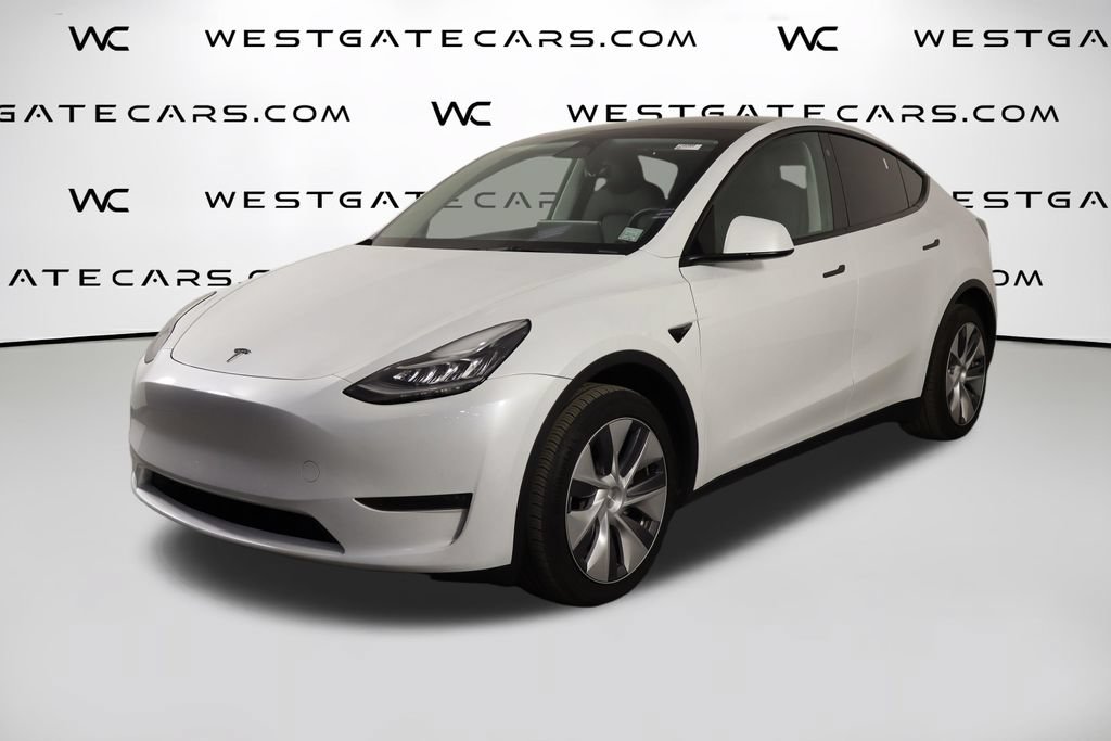 Used 2023 Tesla Model Y AWD image 1