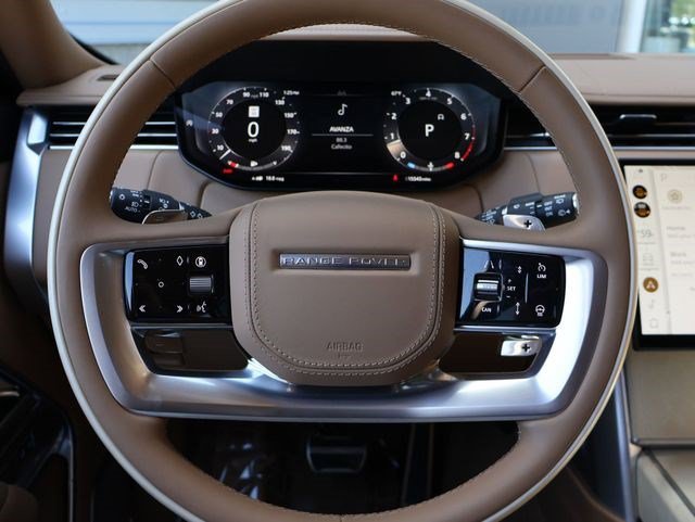 Certified 2025 Land Rover Range Rover SV AWD/4WD image 15