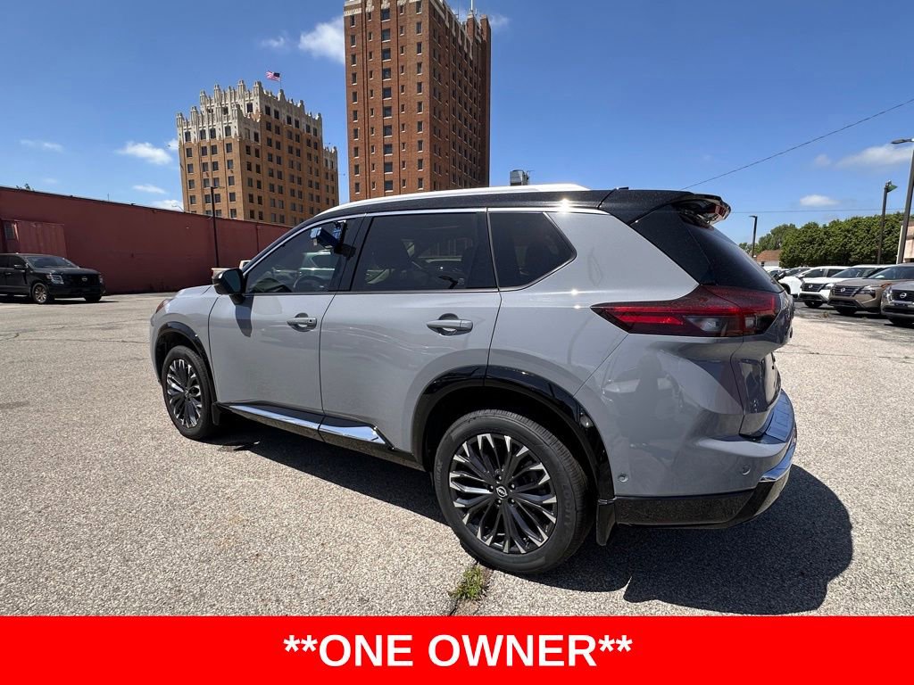 Certified 2024 Nissan Rogue Platinum w/ Platinum Premium Package FWD image 3