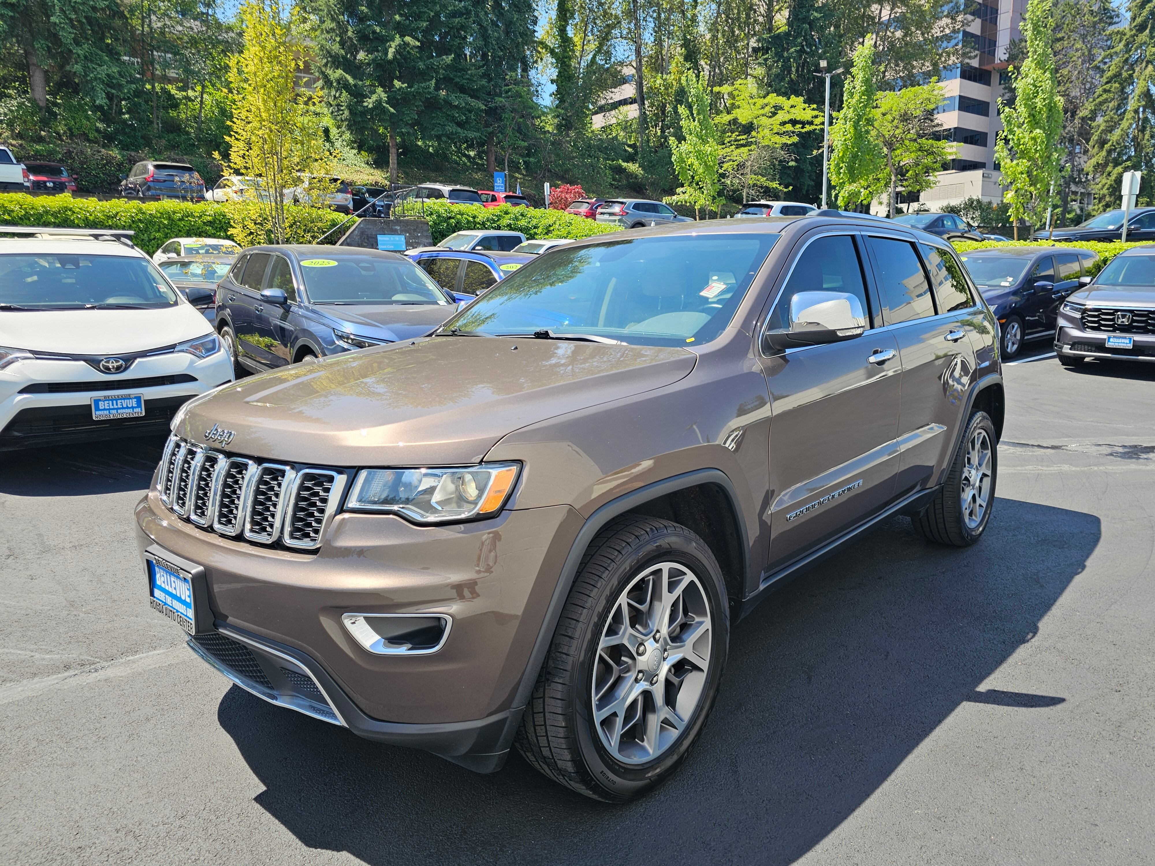 Used 2021 Jeep Grand Cherokee Limited w/ Sun & Sound Group AWD/4WD image 4