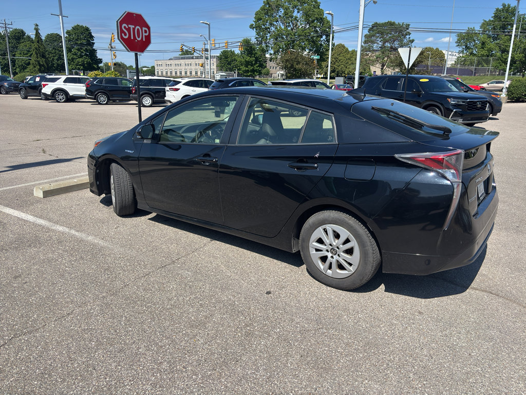 Used 2016 Toyota Prius Two FWD image 3