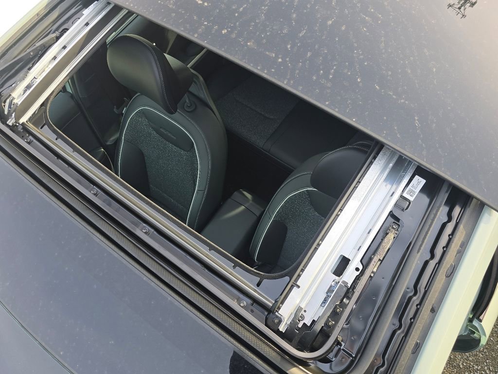 New 2025 Kia K4 GT-Line image 3