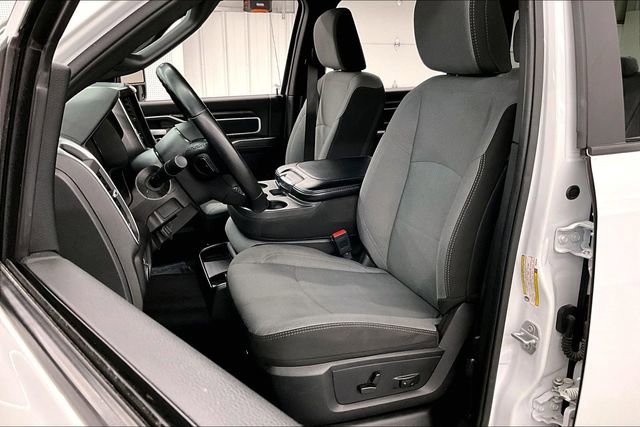Used 2024 RAM 2500 Big Horn AWD/4WD image 23