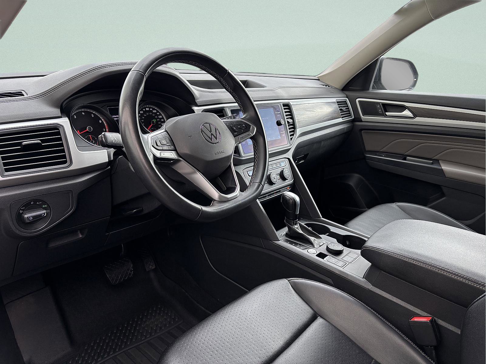 Used 2021 Volkswagen Atlas SE image 15