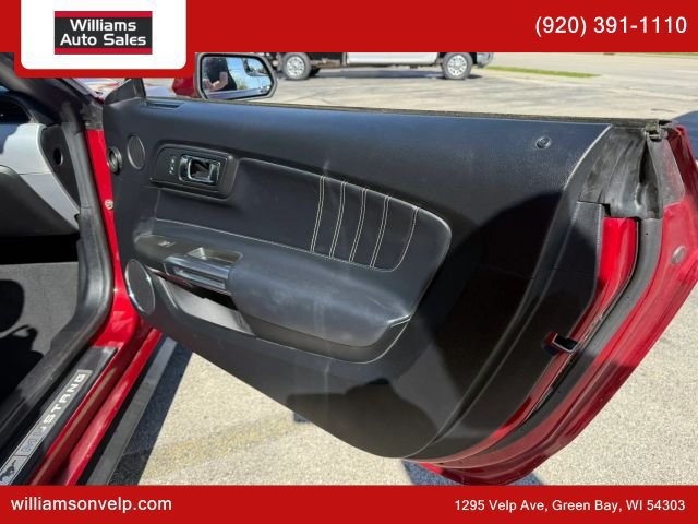 Used 2017 Ford Mustang Premium RWD image 12