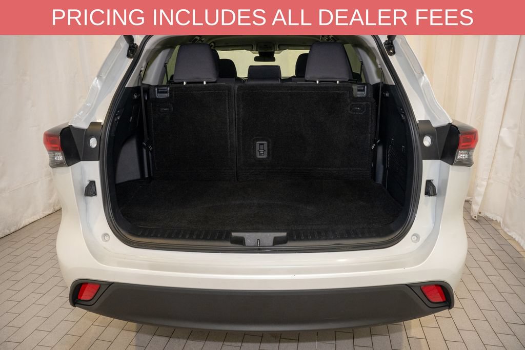 Certified 2025 Toyota Highlander LE AWD/4WD image 5