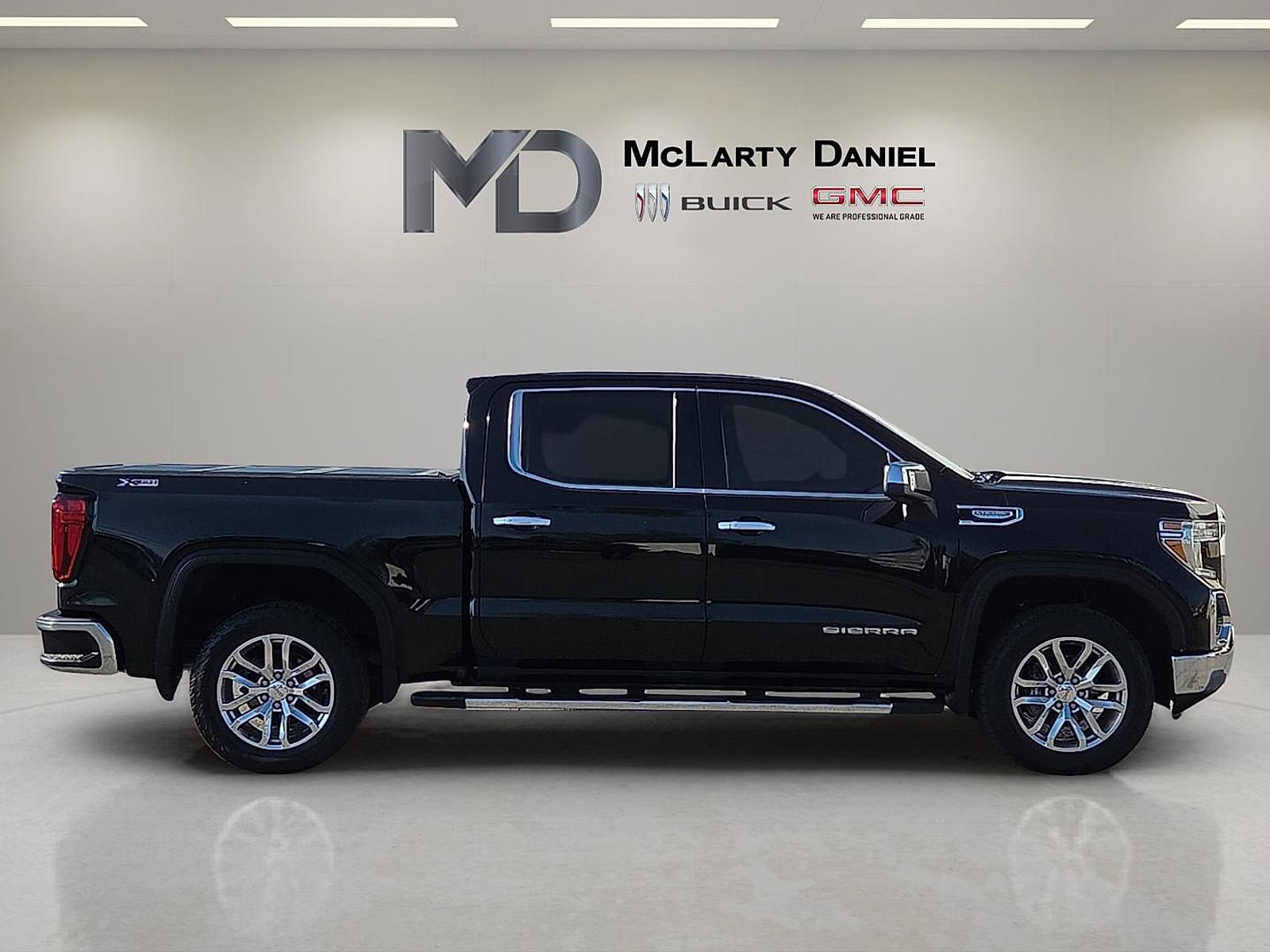 Certified 2021 GMC Sierra 1500 SLT AWD/4WD image 6