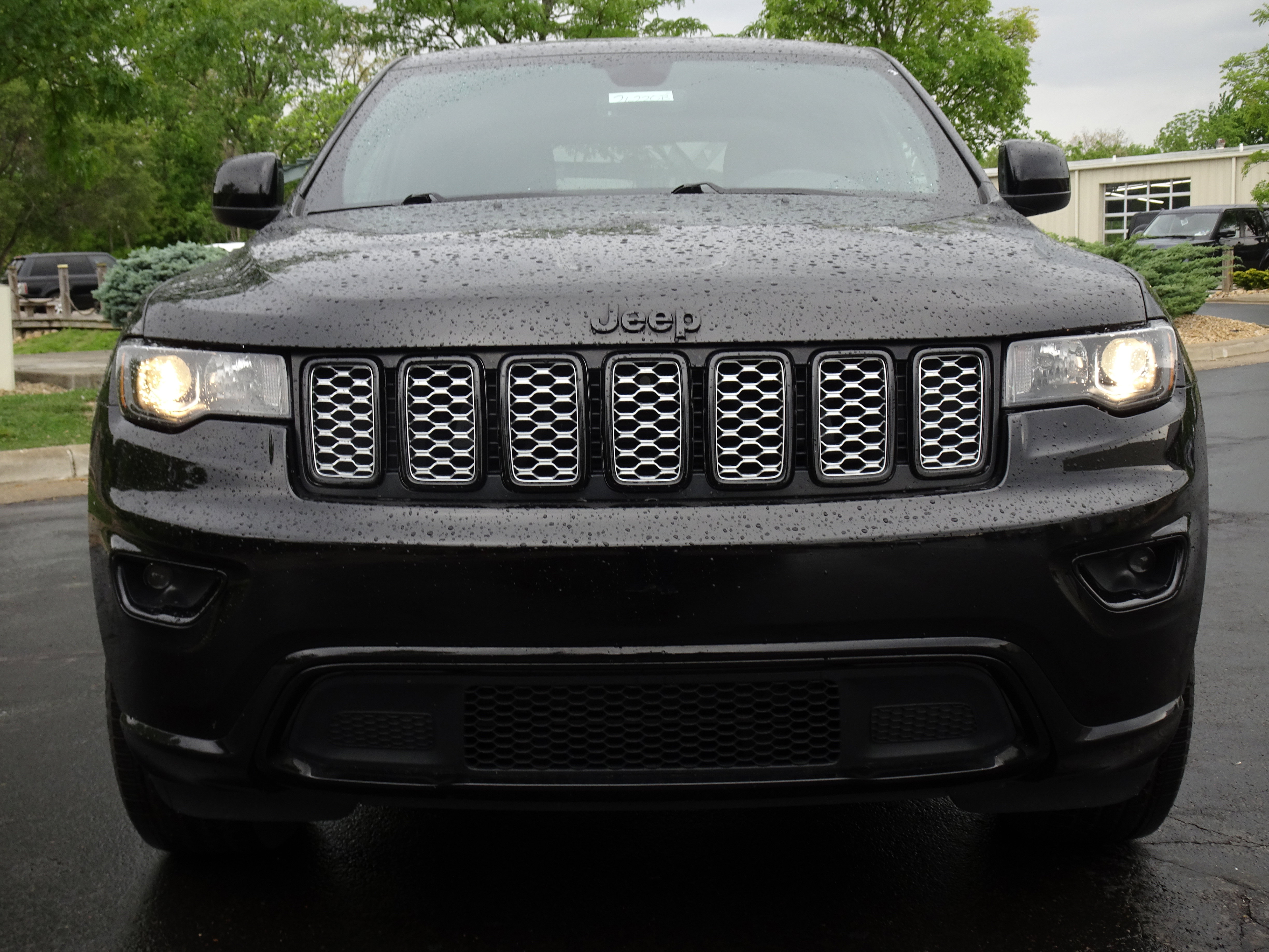 Used 2020 Jeep Grand Cherokee Altitude AWD/4WD image 16