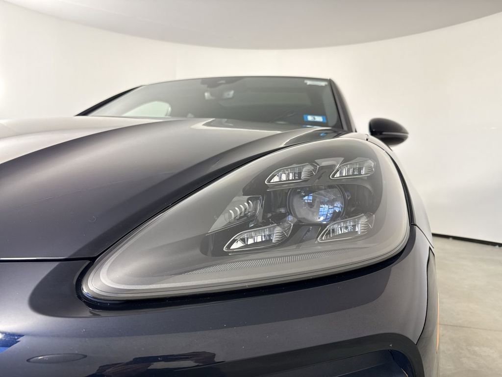 Certified 2021 Porsche Cayenne Coupe image 11