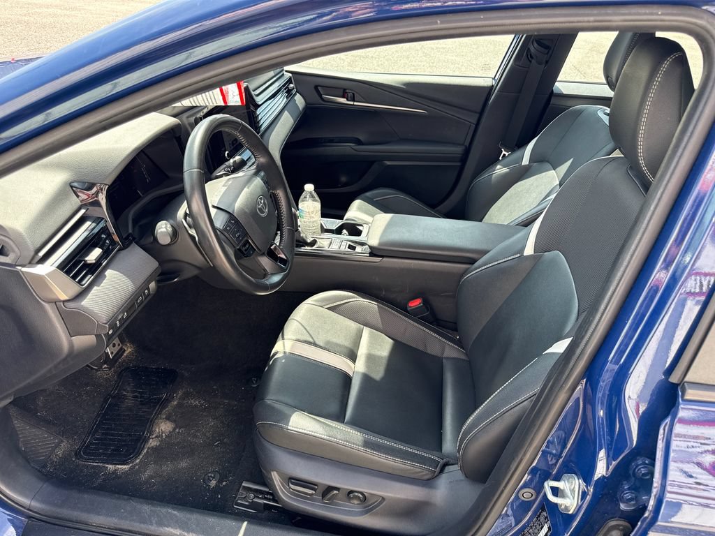 Used 2025 Toyota Camry SE FWD image 10