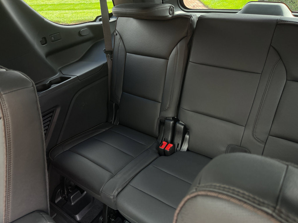 Used 2024 Chevrolet Tahoe High Country w/ Premium Package image 35