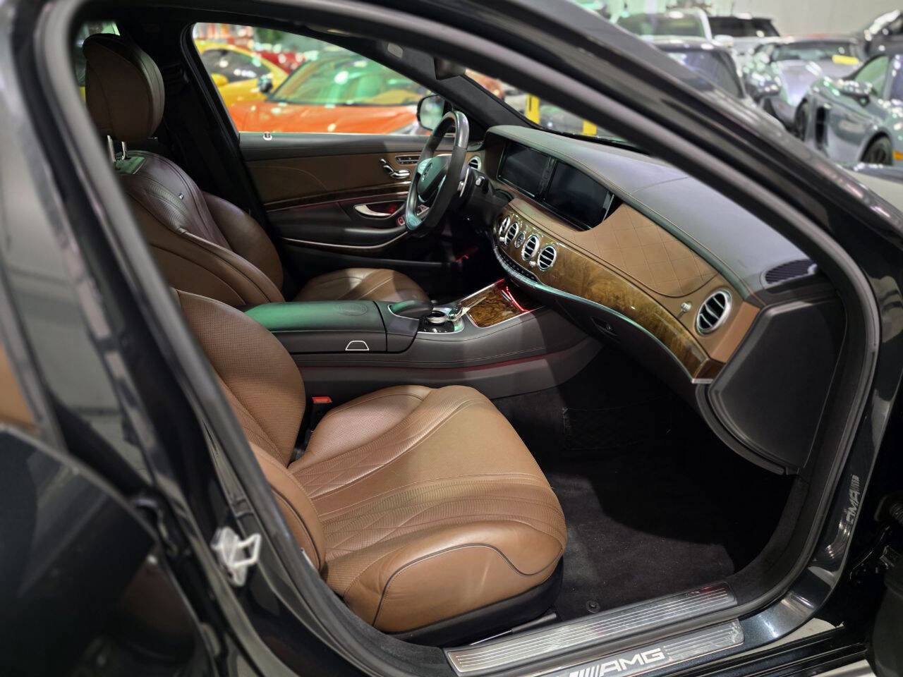 Used 2014 Mercedes-Benz S 63 AMG 4MATIC Sedan w/ Rear Seat Package image 25