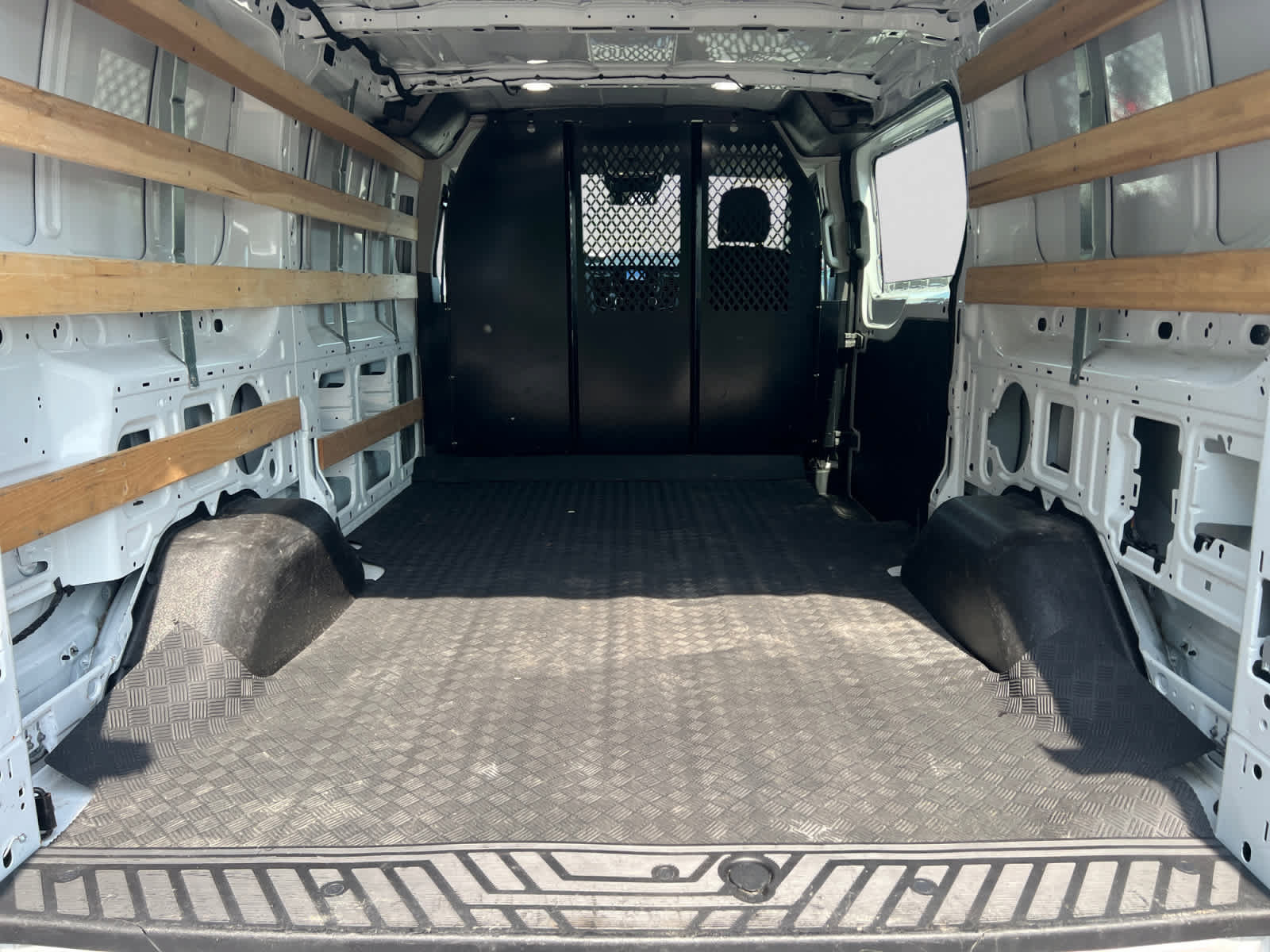 Used 2024 Ford Transit 250 Low Roof w/ Exterior Upgrade Package RWD image 7