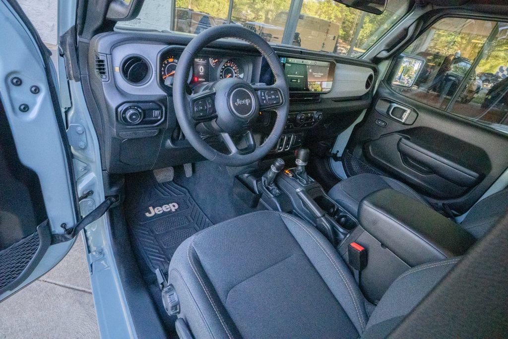 Used 2024 Jeep Wrangler Sport AWD/4WD image 9