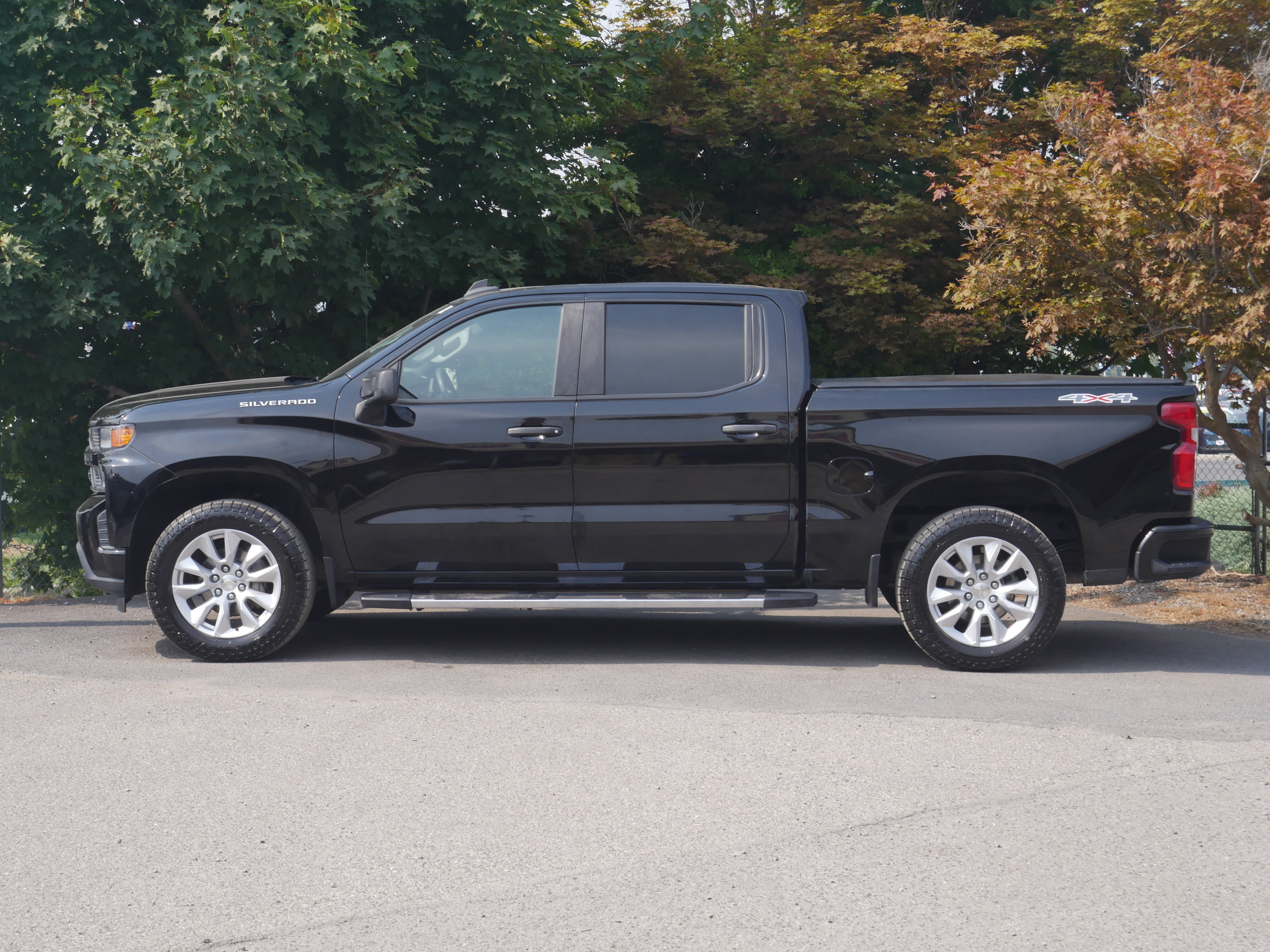 Used 2020 Chevrolet Silverado 1500 Custom w/ Custom Convenience Package AWD/4WD image 15