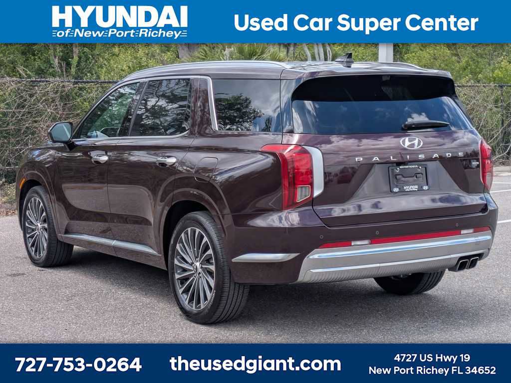 Used 2023 Hyundai Palisade Calligraphy AWD/4WD image 3