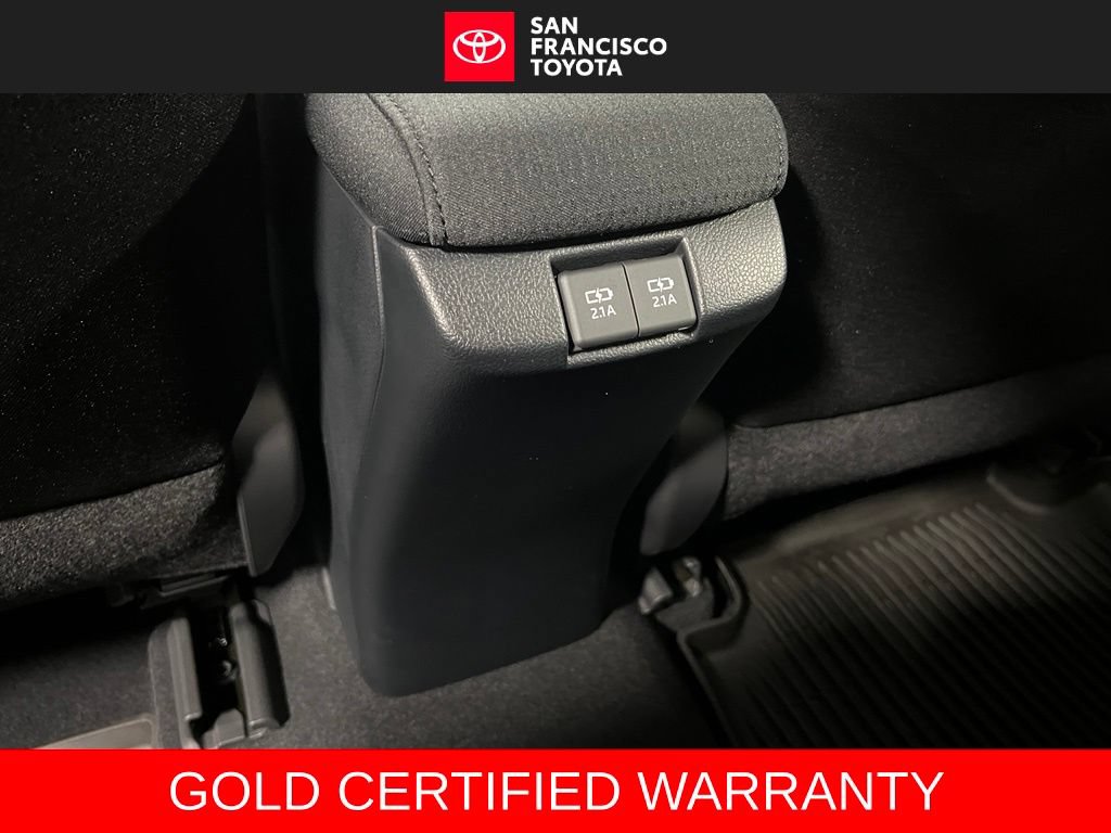 Certified 2022 Toyota Prius LE FWD image 15
