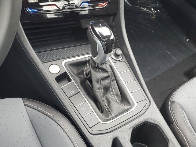 New 2026 Volkswagen Jetta SE FWD image 23