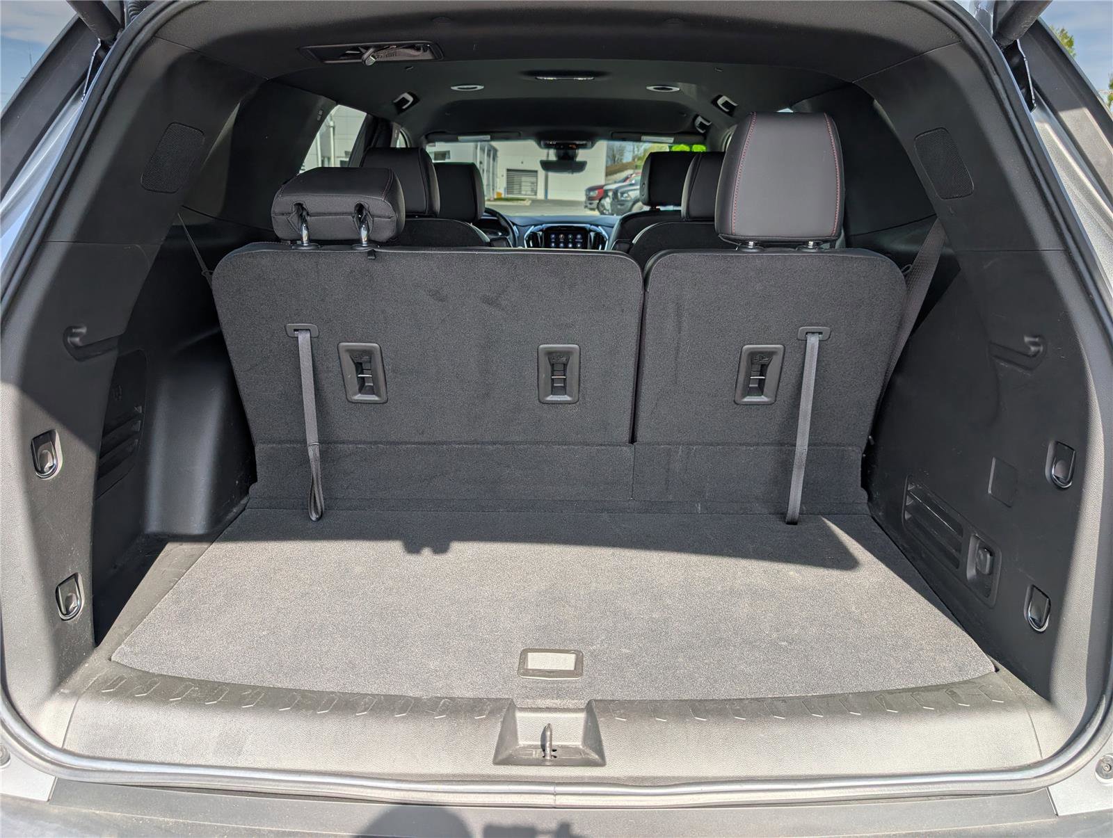 Used 2023 Chevrolet Traverse RS w/ LPO, Cargo Package image 13