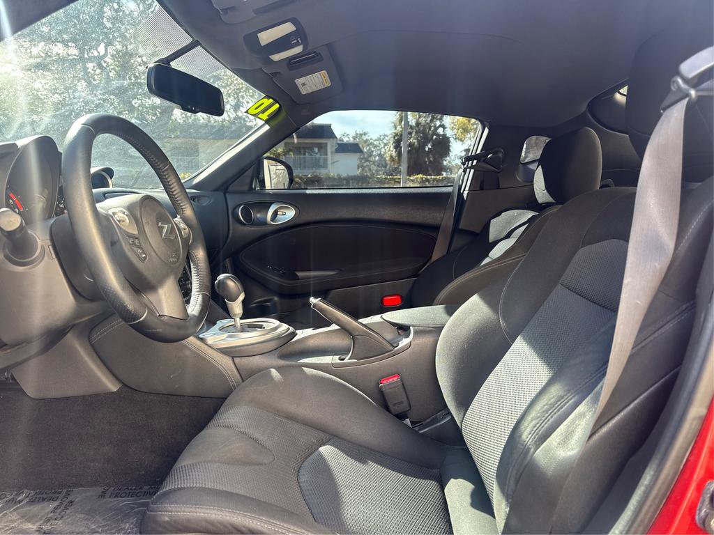 Used 2016 Nissan 370Z Touring image 9