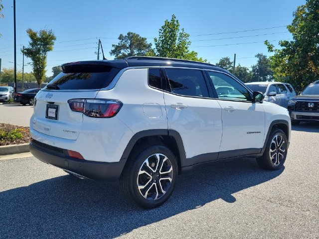 Used 2023 Jeep Compass Limited AWD/4WD image 4
