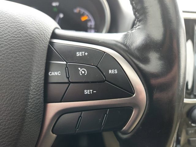 Used 2020 Jeep Grand Cherokee Limited image 18