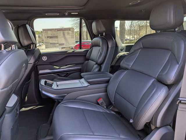 New 2026 Lincoln Navigator Reserve w/ Jet Appearance Package image 12