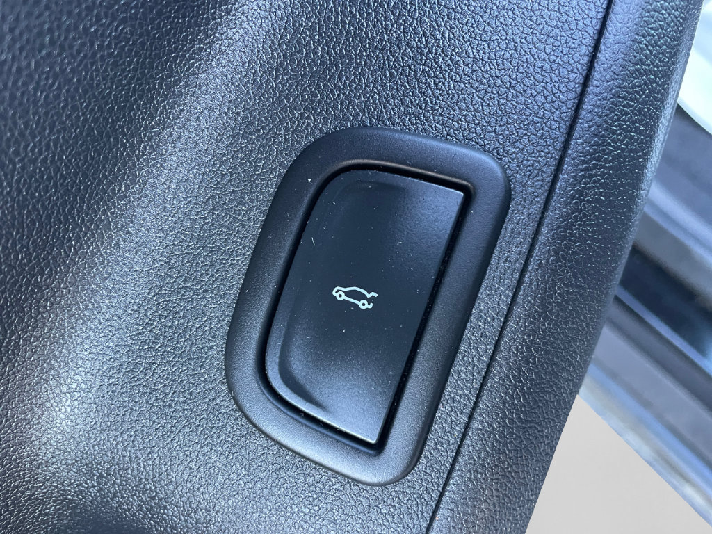 Certified 2025 Chevrolet Traverse LT AWD/4WD image 36