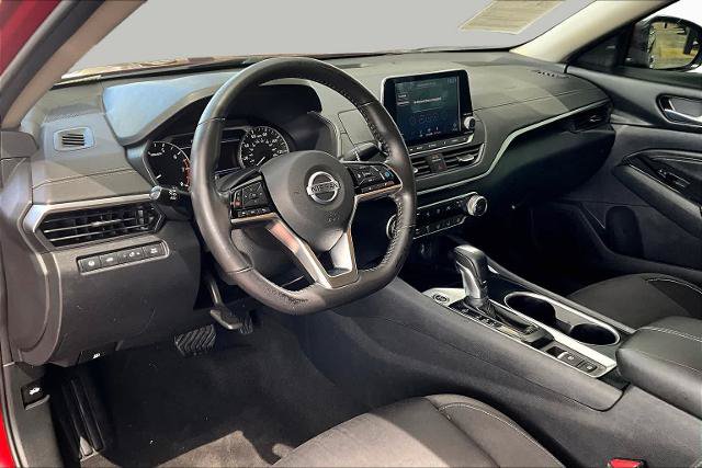 Certified 2022 Nissan Altima 2.5 SV w/ SV Premium Package FWD image 18