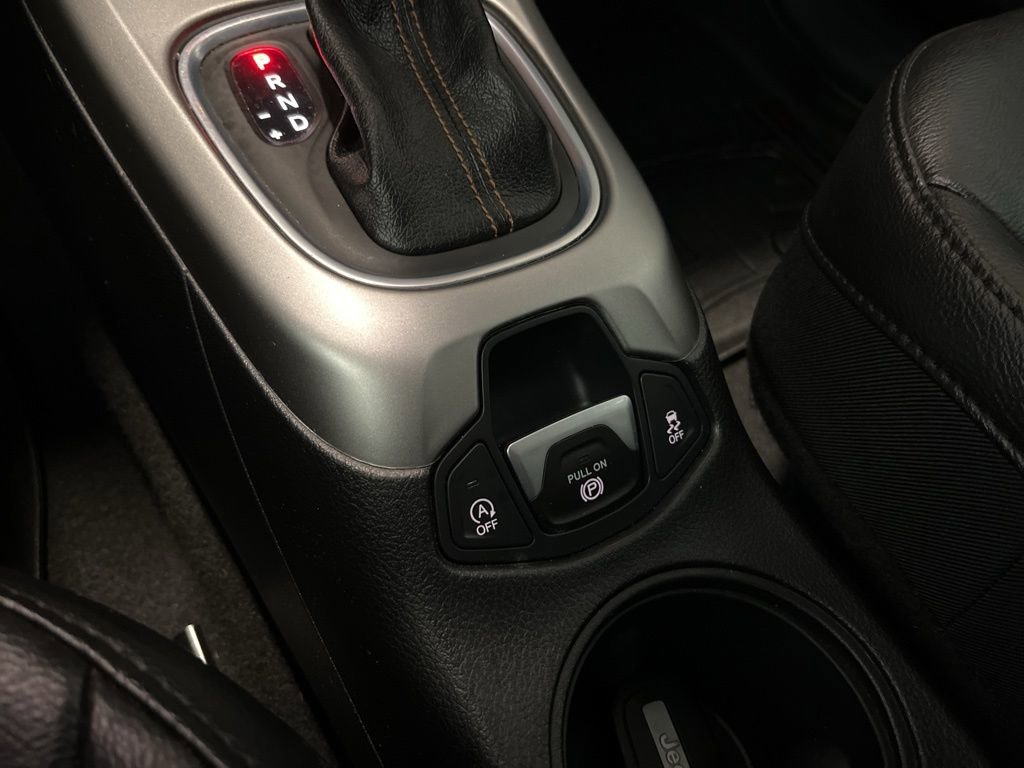 Used 2020 Jeep Compass Latitude w/ Cold Weather Group image 15