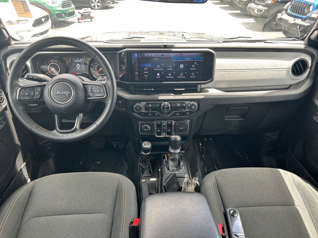 Used 2024 Jeep Wrangler Unlimited Sport AWD/4WD image 31