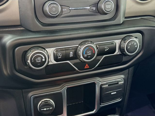 Used 2020 Jeep Wrangler Sport image 15