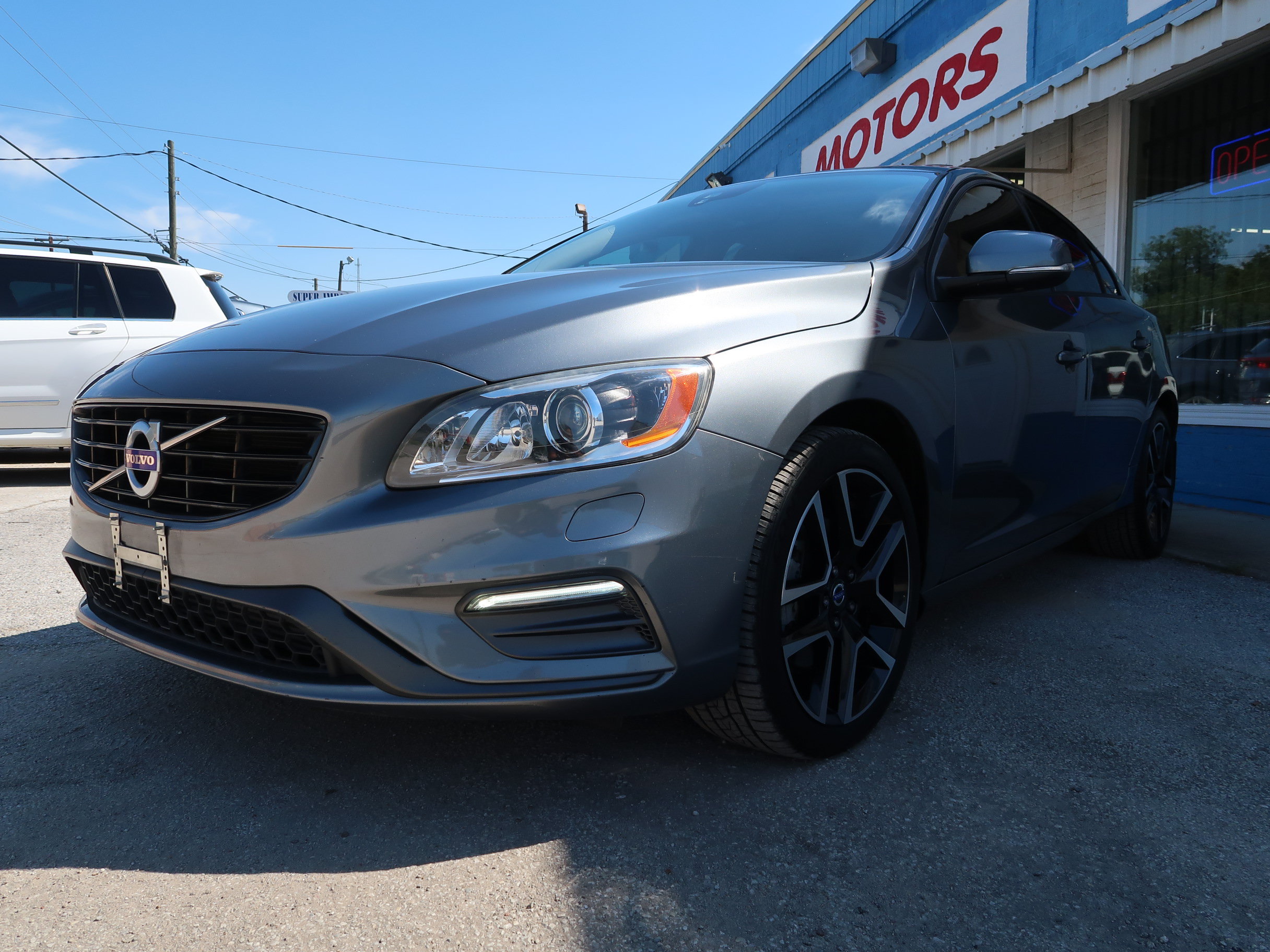 Used 2017 Volvo S60 T5 Dynamic FWD image 39
