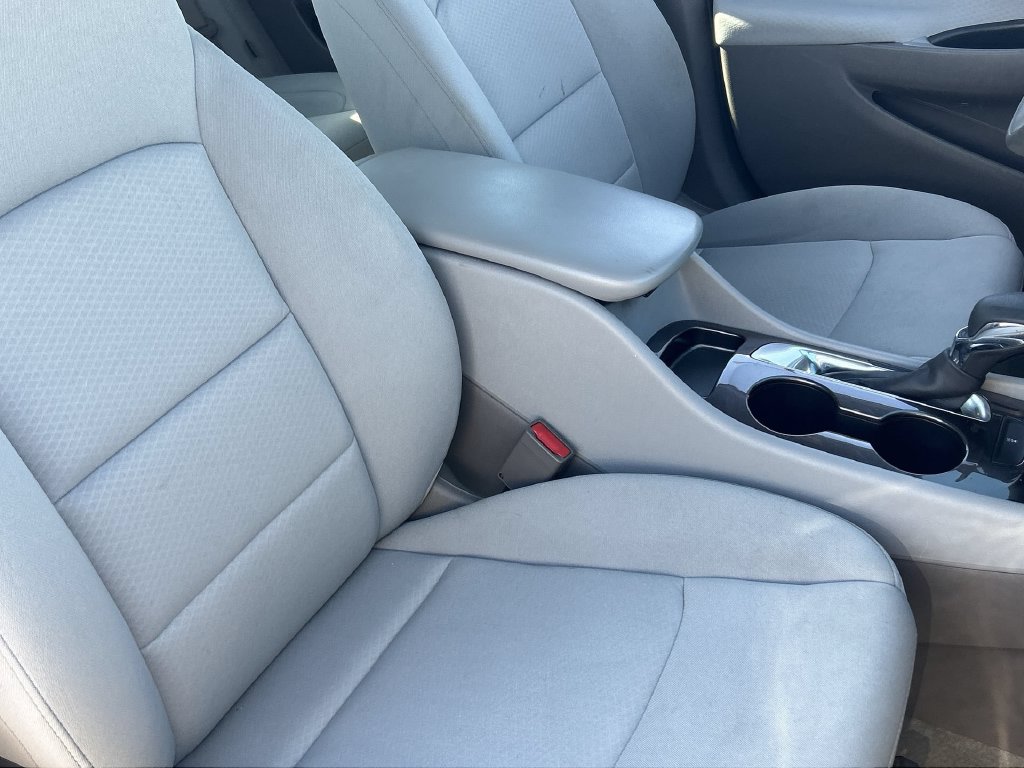Used 2021 Chevrolet Malibu LS FWD image 20