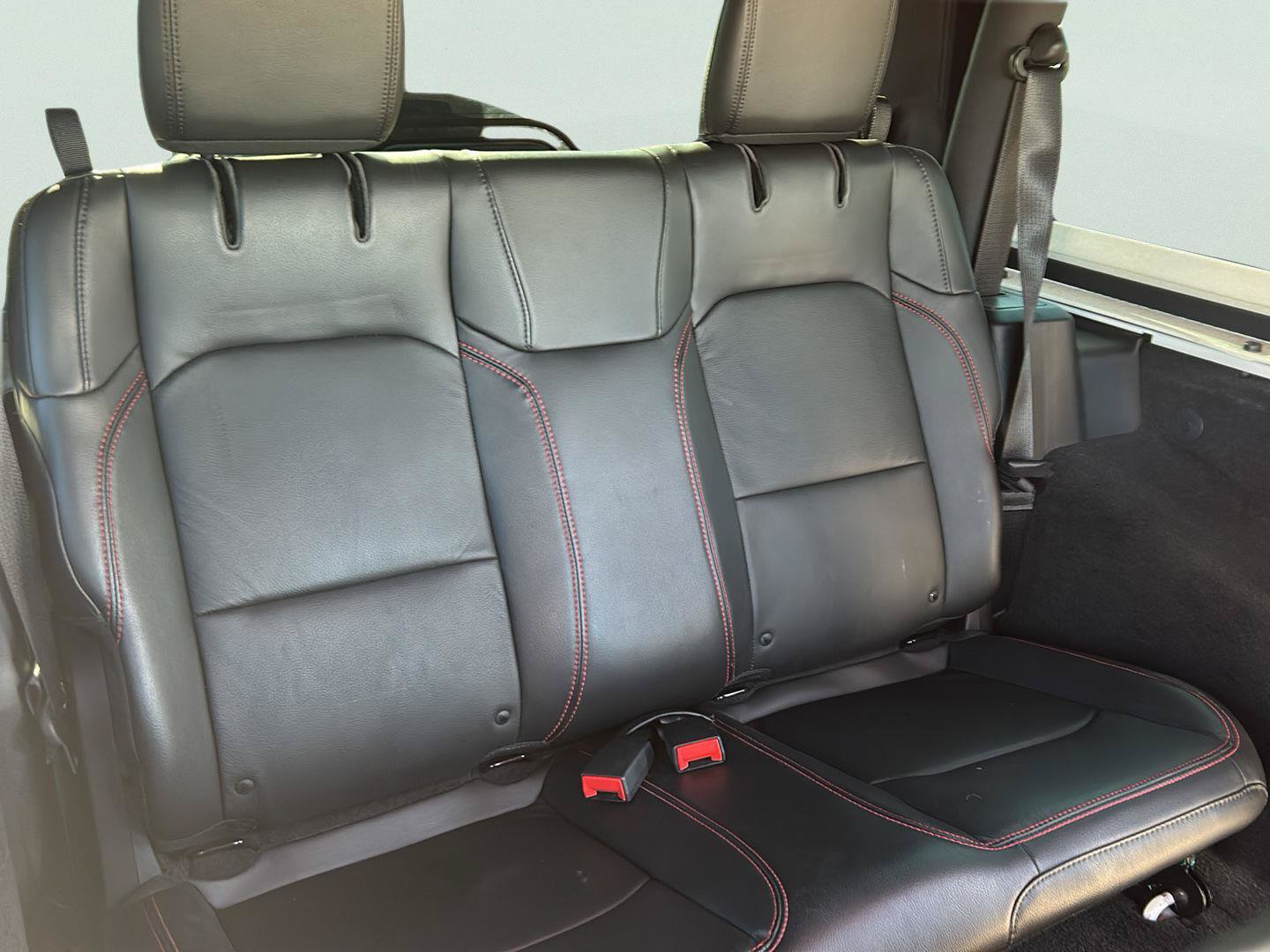 Used 2018 Jeep Wrangler Rubicon AWD/4WD image 21
