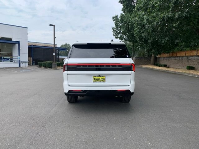 New 2027 Lincoln Navigator L Reserve w/ Jet Appearance Package AWD/4WD image 4